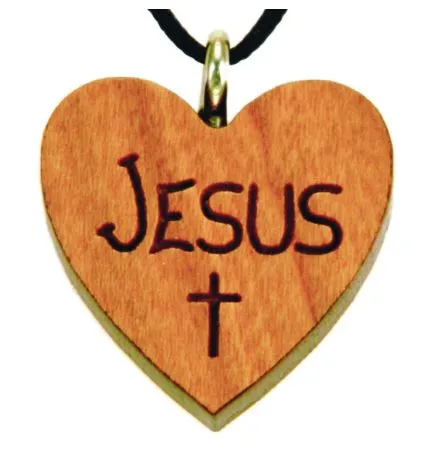 Pendentif bois coeur Jésus + Croix avec cordon