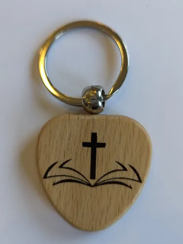Porte-clé en bois "Croix sur Bible ouverte" - Forme cœur