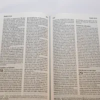 Bible Segond 21 compacte (Premium Style) - couverture souple toilée couleur rose bonbon, avec...
